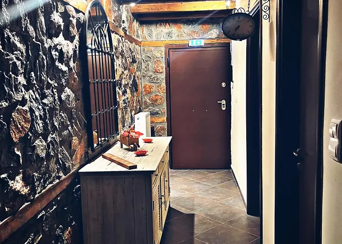 Daire Aelios Petra Agios Athanasios (Pella)